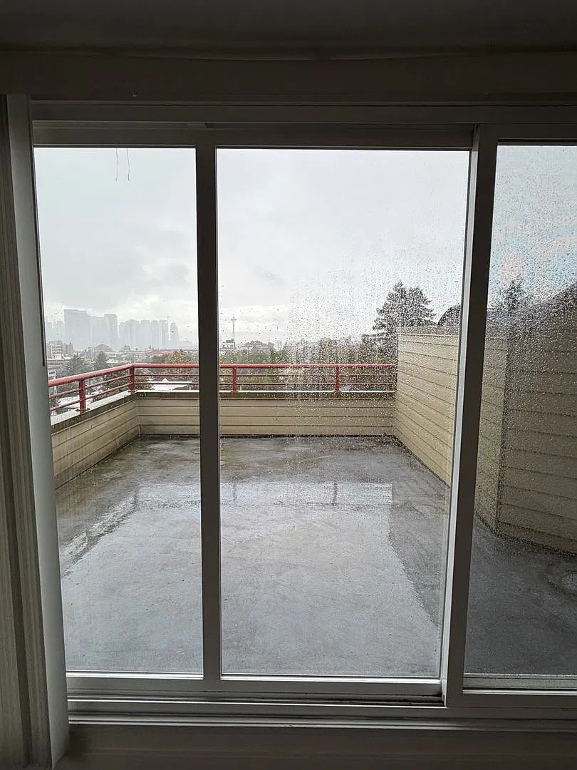 Washington Court — Photo 3