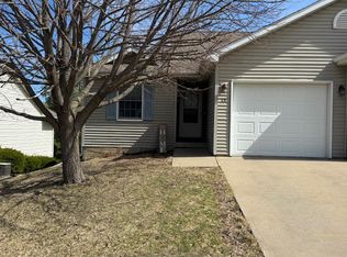 18 Jema Ct, Iowa City, IA 52246