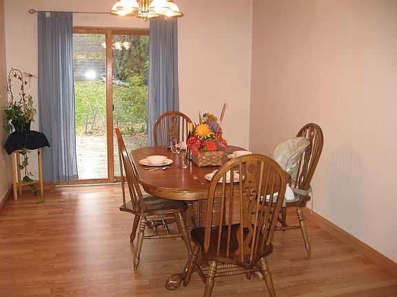 Dining Room-new wood laminate flooring