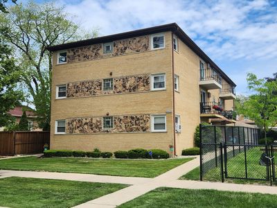 2413 N 76th Ave APT 3W, Elmwood Park, IL, 60707