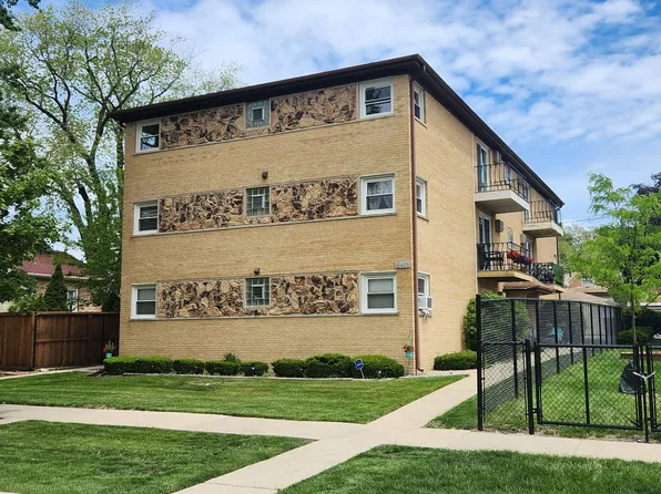 2413 N 76th Ave APT 3W, Elmwood Park, IL 60707