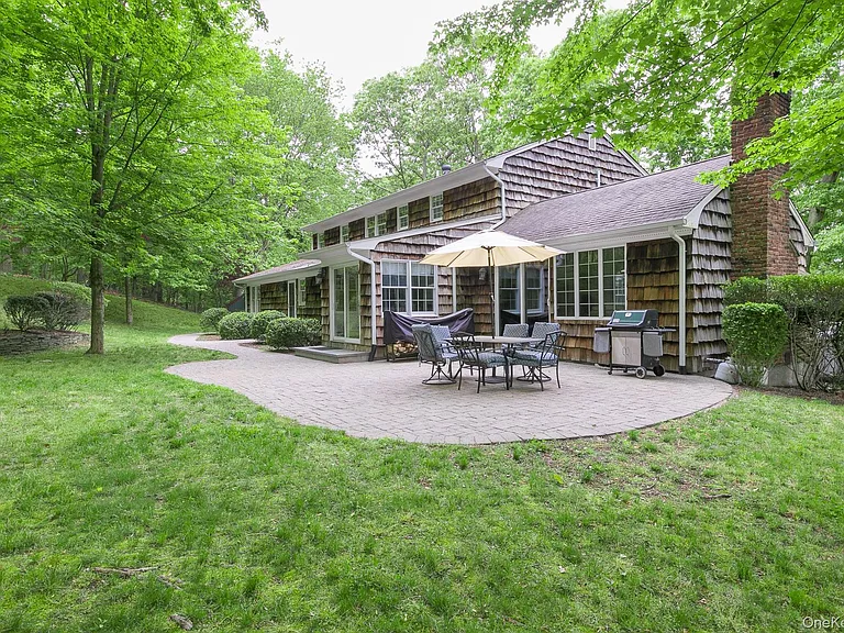 451 River Rd — Photo 24