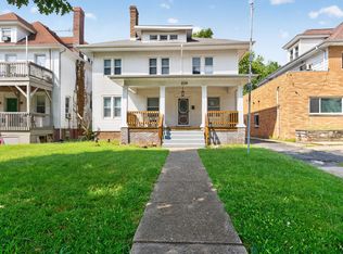 839 S Walnut St, Springfield, IL 62704