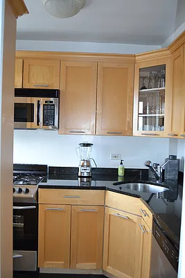 Rented by Tabak Real Estate | media 16