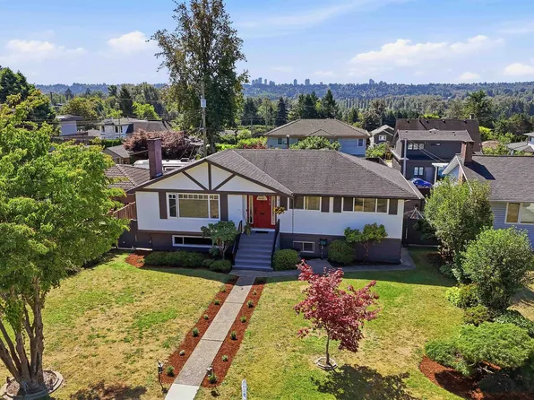6876 Hycrest Dr, Burnaby, BC V5B 2X2
