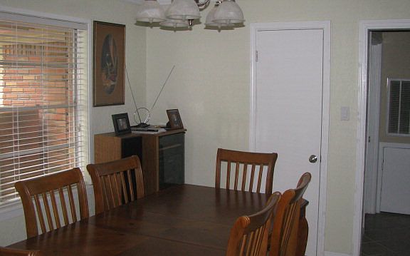 5th image of 207 Mimosa St
