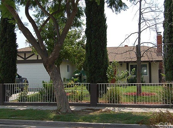 2nd image of 16035 Elaine Dr