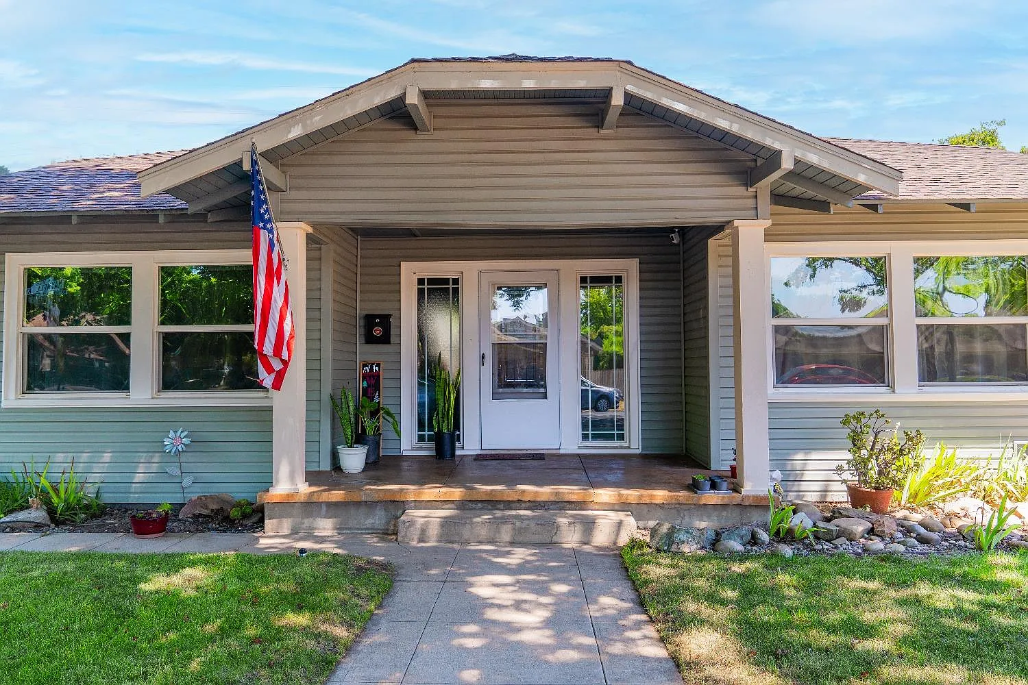 201 Maynell Ave photo 1