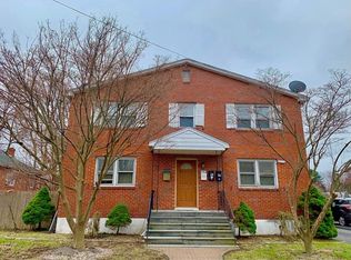 11 Cumberland Dr #C, East Hartford, CT 06118