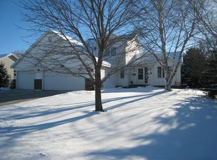828 Lancer Dr NE, Owatonna, MN 55060