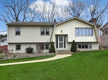 1st image of 75 Woodhaven Blvd