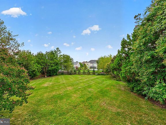 5th image of 43861 Hartley Pl