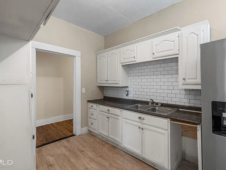 546 Dalzell St — Photo 19