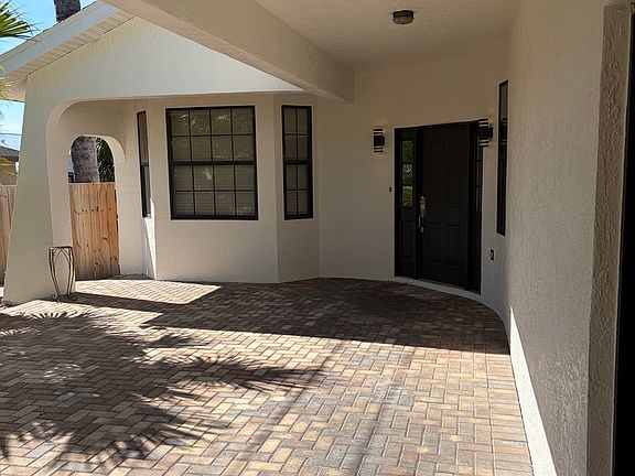 4th image of 303 Buena Vista Ave