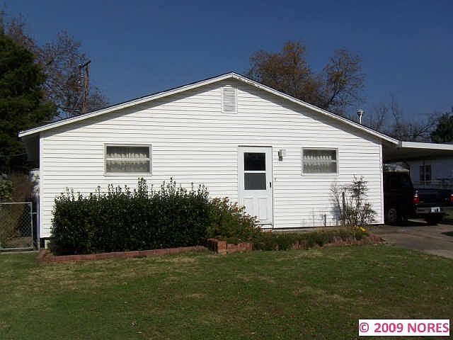 2nd image of 1305 E Thompson Ave