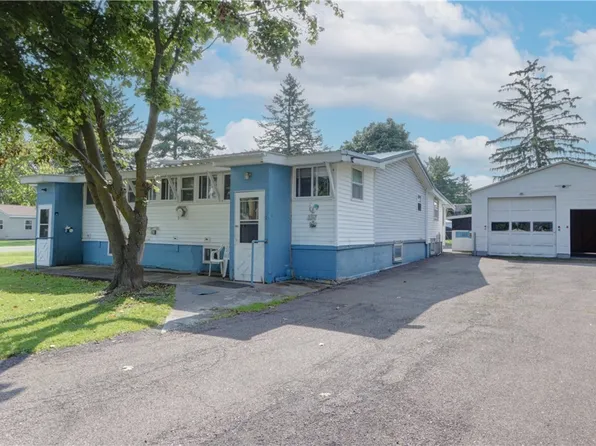 392 Cayuga Dr, Waterloo, NY 13165