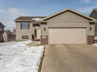 5708 W Bream Dr, Sioux Falls, SD 57107
