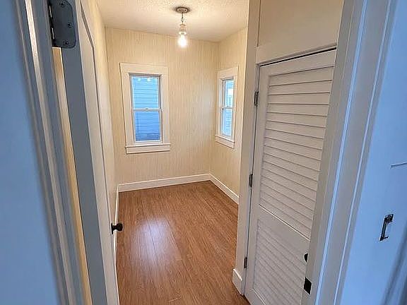 3rd image of 521 N Osage St