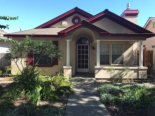 1424 Olympic Dr Photo 1