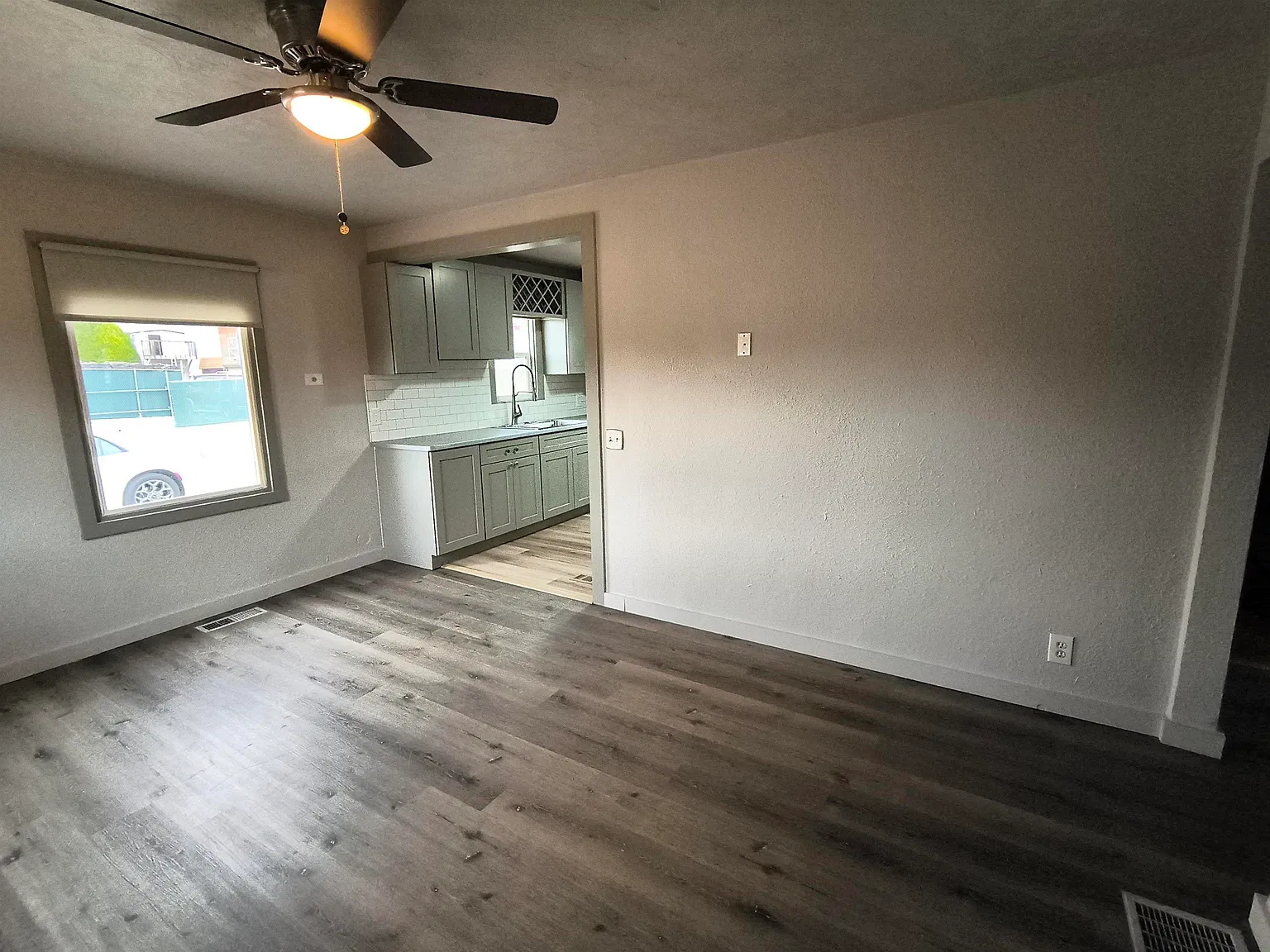 2 bed, 588 sqft, $2,500 — Photo 2