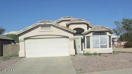 3 bed, 2.0 bath, 1614 sqft, $2,400 — Photo 1