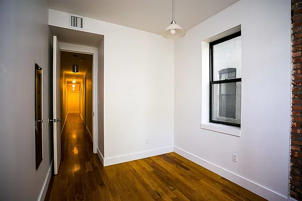 Rented by Nooklyn NYC LLC | media 7