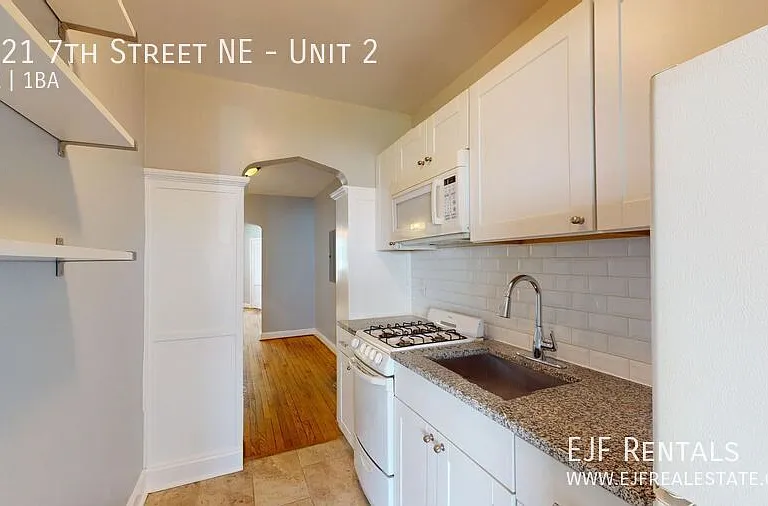 4021 7th St NE #2 — Photo 5