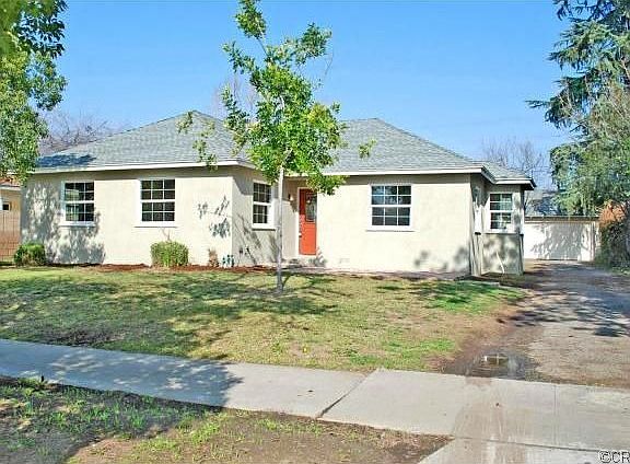 5th image of 1321 E Colton Ave