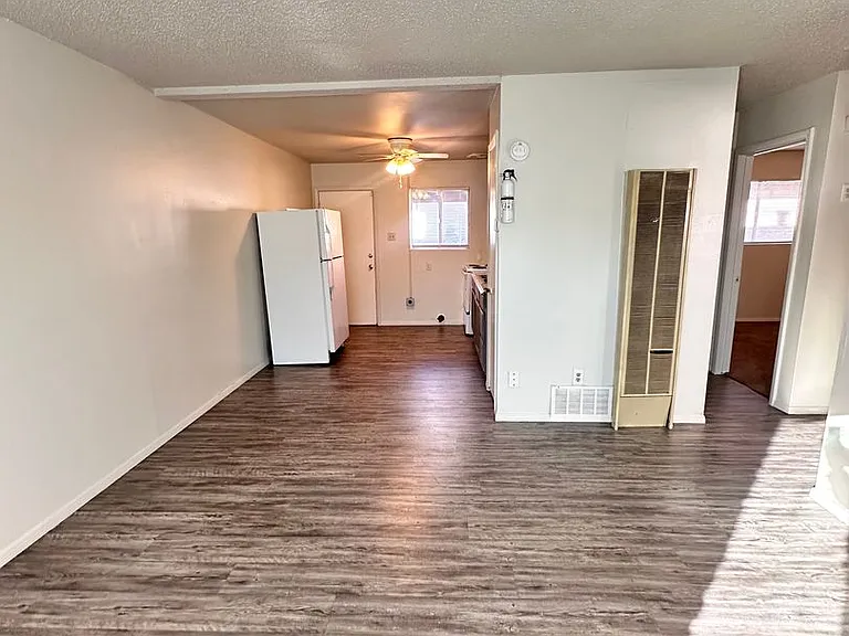 3211 Morris Street NE — Photo 2