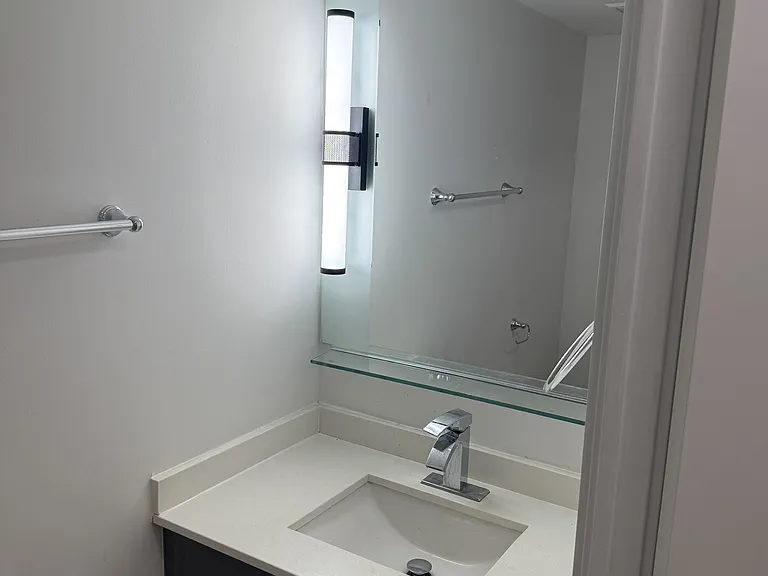 320 Richmond St E #208 — Photo 7