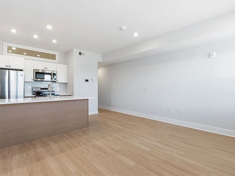 4140 W Girard Ave — Photo 4