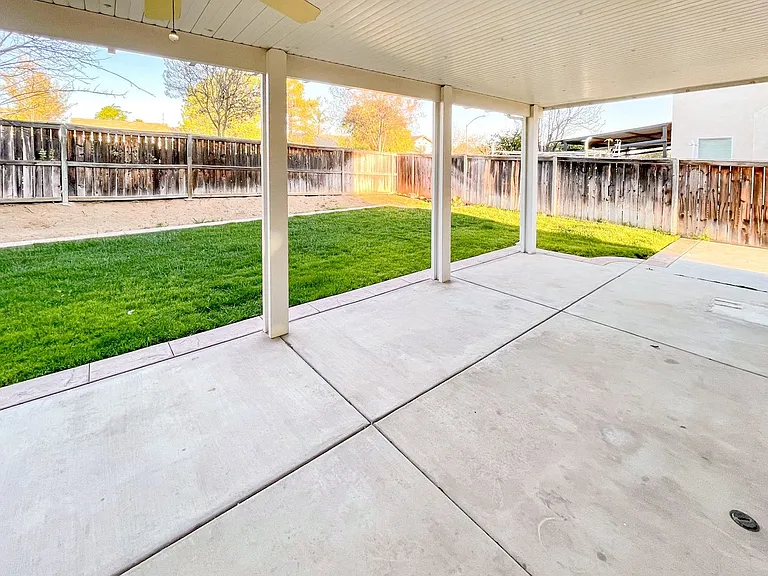 36026 Kiel Ct — Photo 28