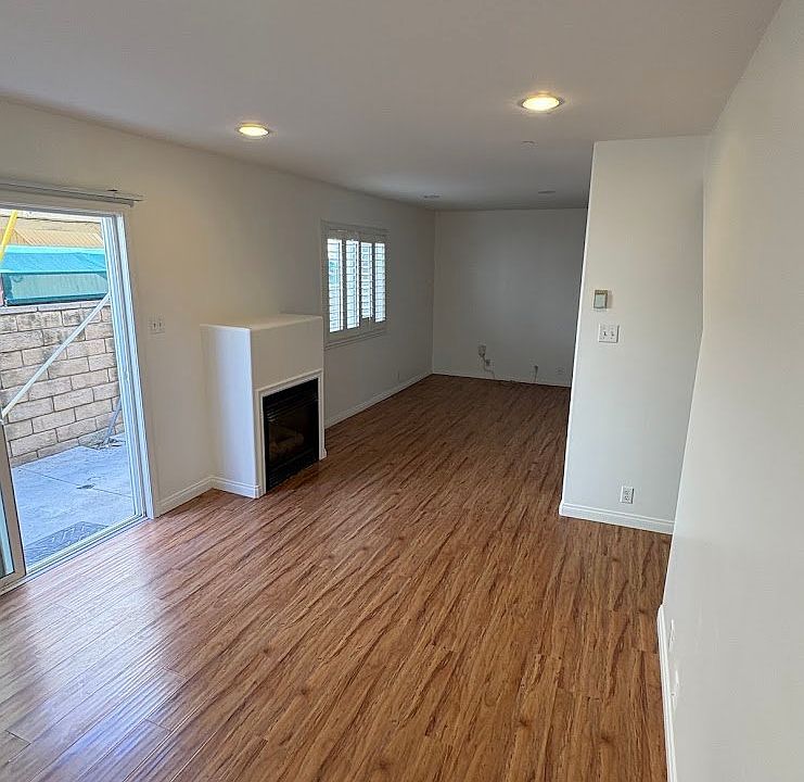 1st image of 237 Santa Monica Dr