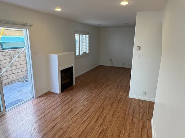 237 Santa Monica Dr, Oxnard, CA 93035