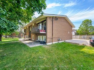 2344 Queensway Dr #1, Burlington, ON L7R 3T3