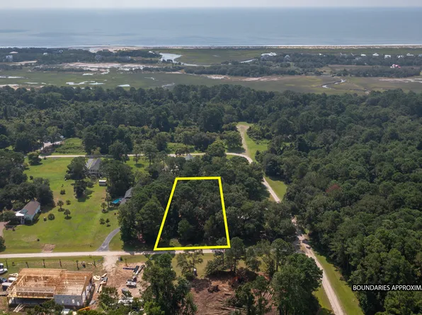 401 Deer Track Dr, Edisto Island, SC 29438