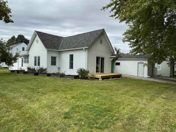 601 Garfield St, Holdrege, NE 68949