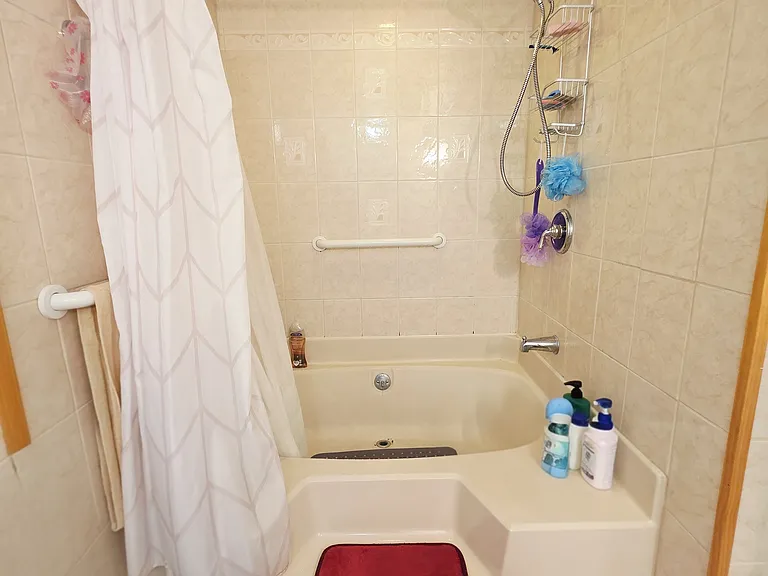 31A Leo St — Photo 23