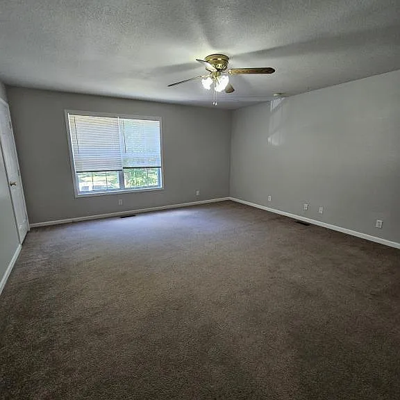 233 Elm St — Photo 14