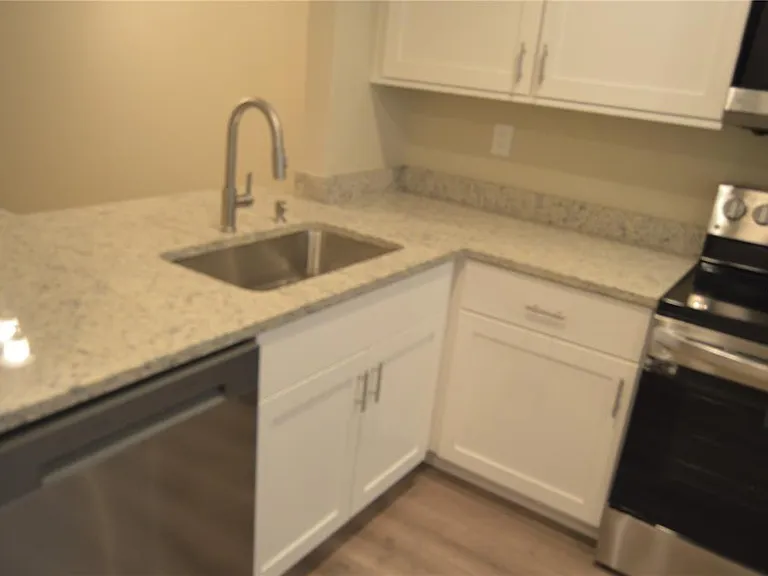 2849 Stillwell Ct — Photo 2