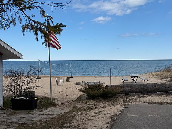 2nd image of 3855 Cajon Beach Rd