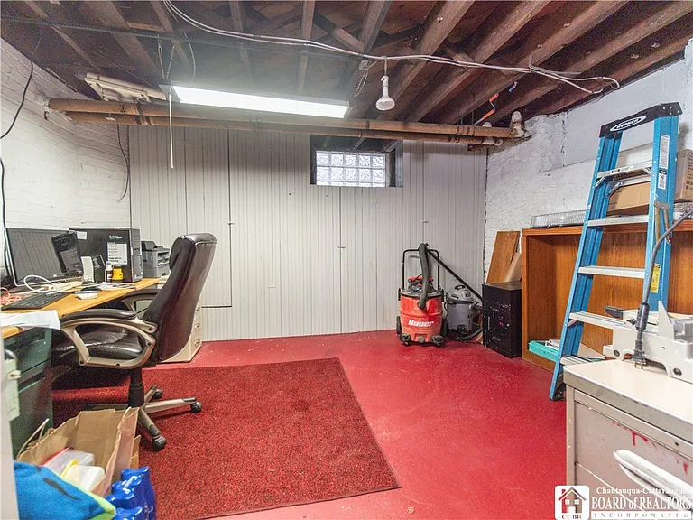 98 Forest Ave — Photo 36