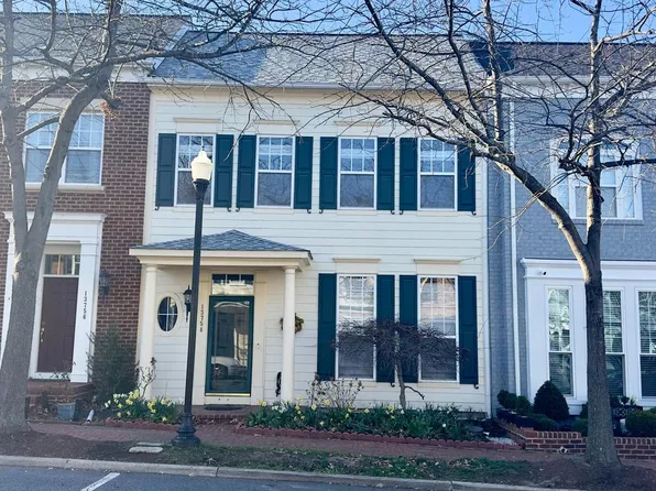 13754 Fleet St, Woodbridge, VA 22191