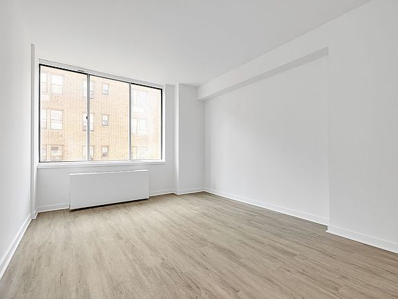 3rd image of 420 E 58th St APT 15C