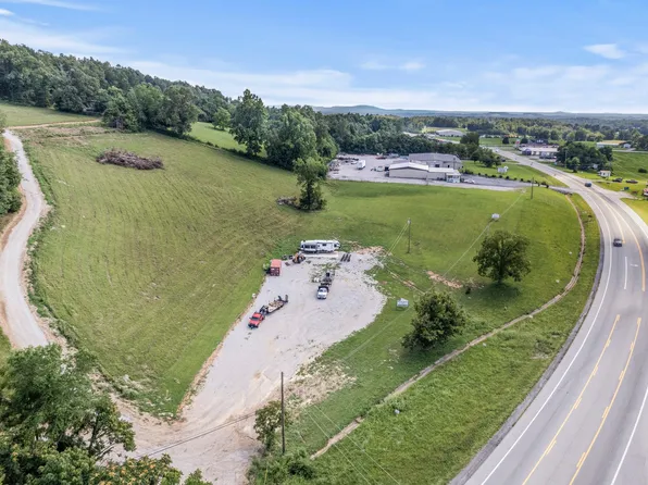 Livingston Hwy, Byrdstown, TN 38549