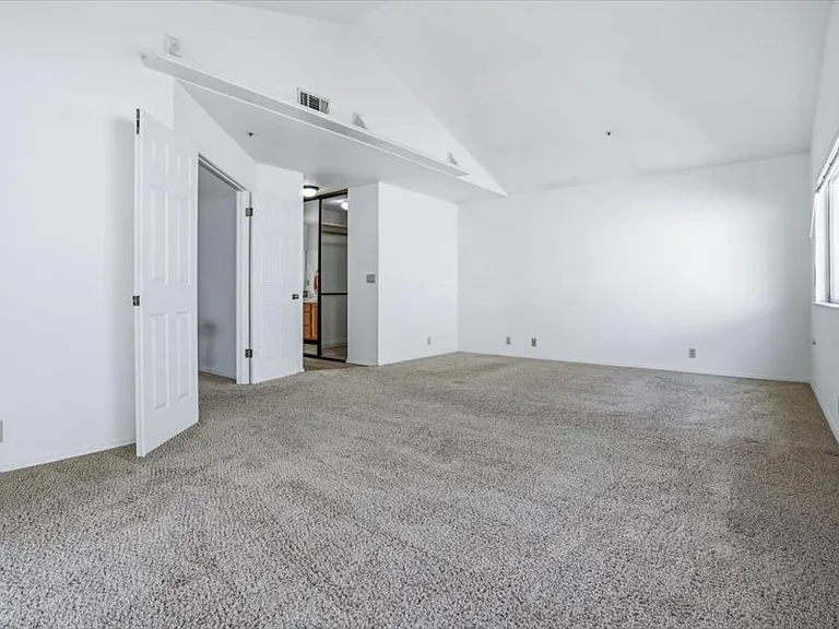 989 Bluebell Way — Photo 24