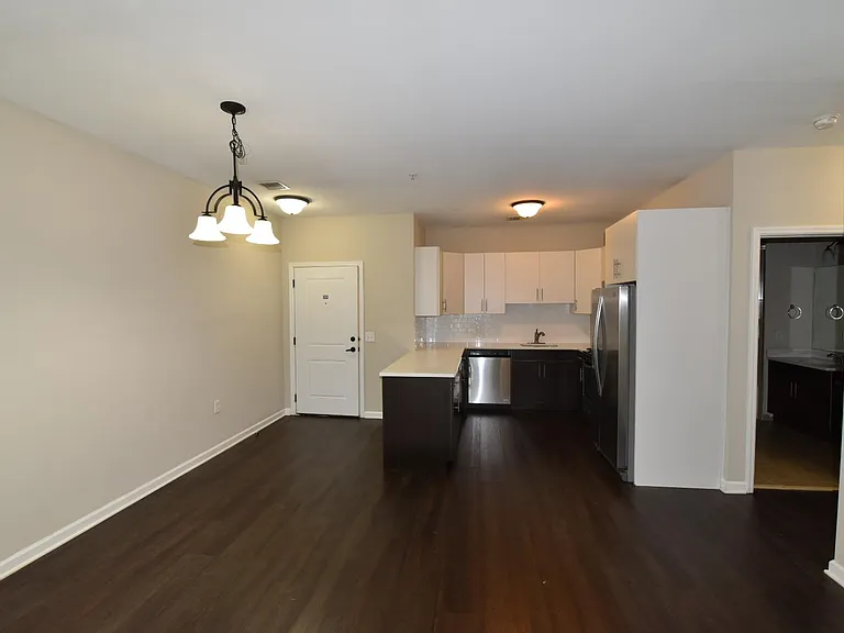 475 Avenel St #106 — Photo 1