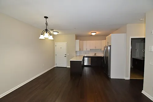 475 Avenel St Photo 1