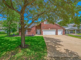 7 Hickory Rdg, Hilltop Lakes, TX 77871
