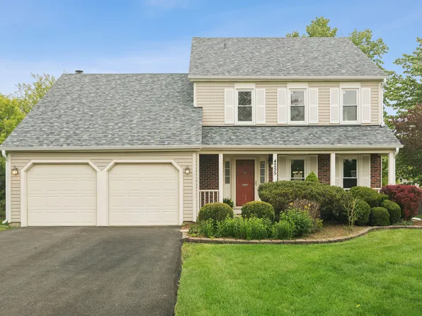 4255 Oak Knoll Ln, Hoffman Estates, IL 60192